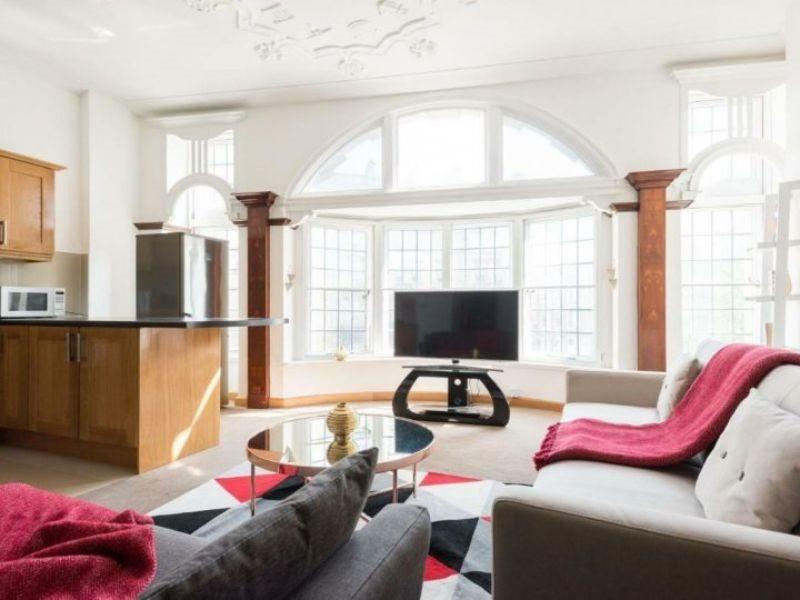 The College Green Loft - Historic Light-Flooded 3Bdr Home 브리스틀 외부 사진