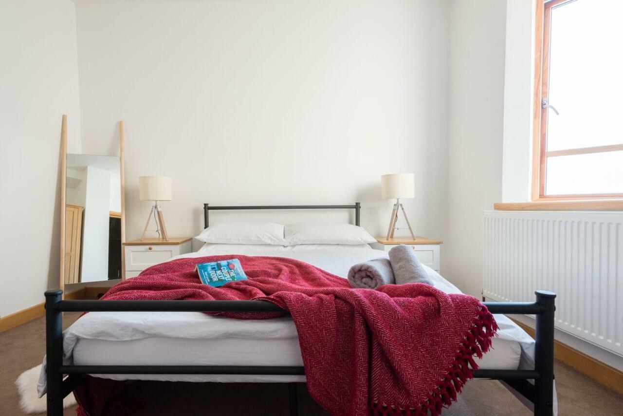 The College Green Loft - Historic Light-Flooded 3Bdr Home 브리스틀 외부 사진