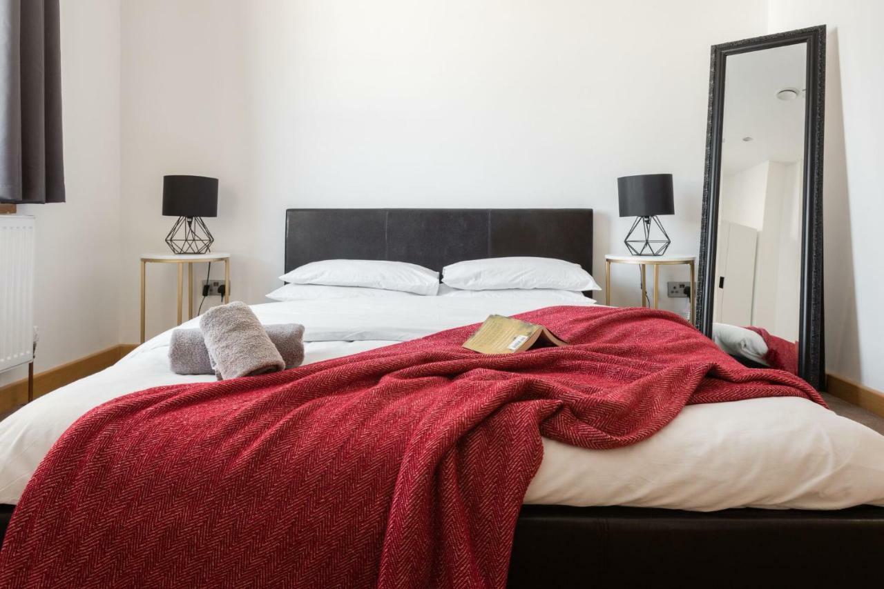 The College Green Loft - Historic Light-Flooded 3Bdr Home 브리스틀 외부 사진