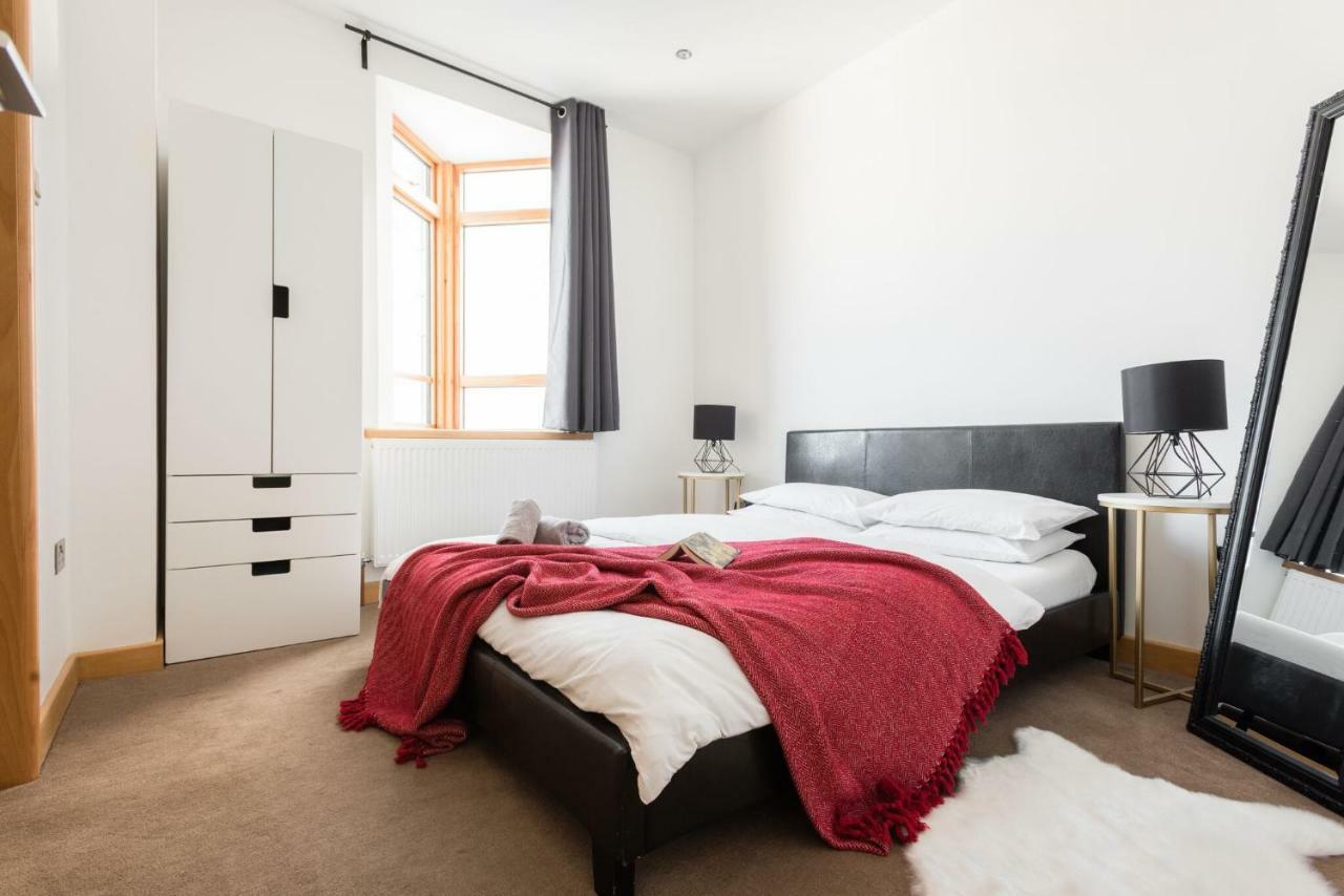 The College Green Loft - Historic Light-Flooded 3Bdr Home 브리스틀 외부 사진
